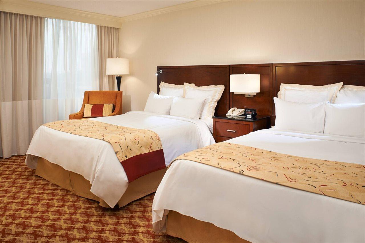 เดลต้า โฮเต็ล บาย แมริออท อินเดียนาโพลิส อีสต์ Hotel ภายนอก รูปภาพ