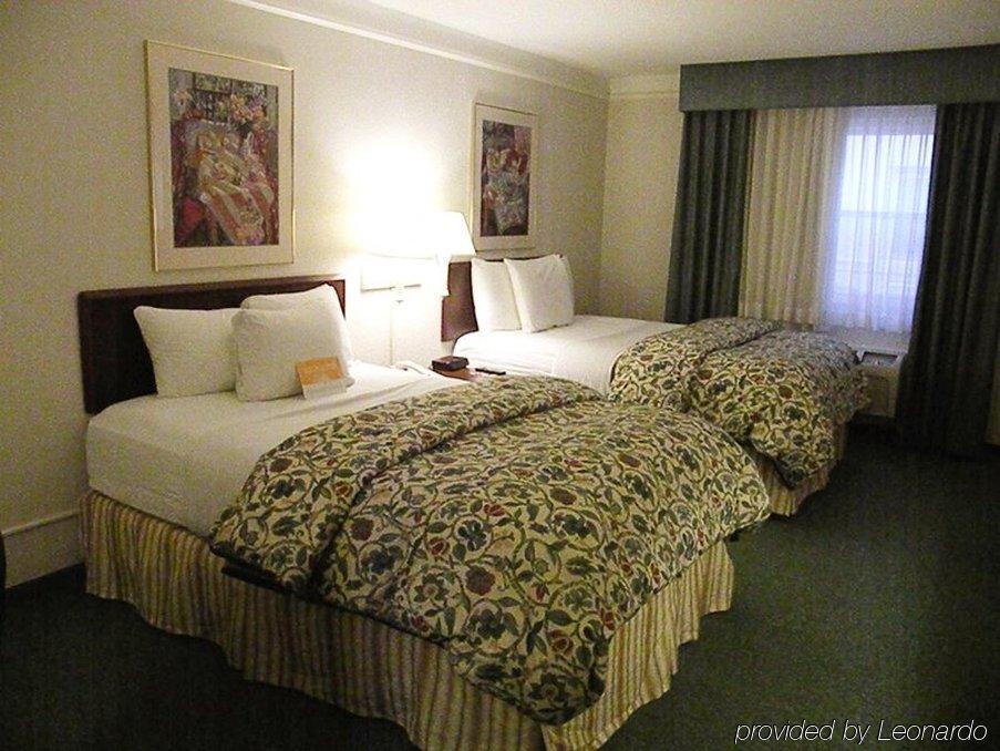 เดลต้า โฮเต็ล บาย แมริออท อินเดียนาโพลิส อีสต์ Hotel ภายนอก รูปภาพ
