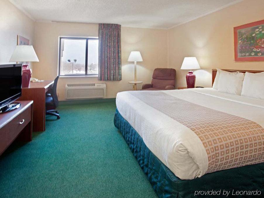 เดลต้า โฮเต็ล บาย แมริออท อินเดียนาโพลิส อีสต์ Hotel ภายนอก รูปภาพ