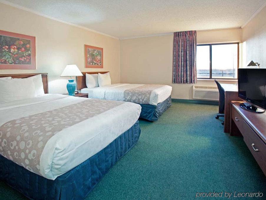 เดลต้า โฮเต็ล บาย แมริออท อินเดียนาโพลิส อีสต์ Hotel ภายนอก รูปภาพ