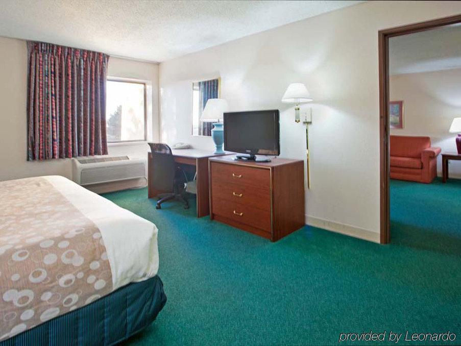 เดลต้า โฮเต็ล บาย แมริออท อินเดียนาโพลิส อีสต์ Hotel ภายนอก รูปภาพ
