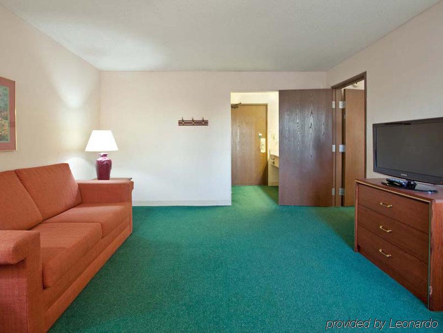 เดลต้า โฮเต็ล บาย แมริออท อินเดียนาโพลิส อีสต์ Hotel ภายนอก รูปภาพ